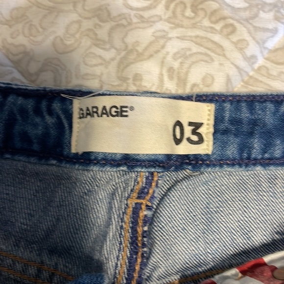 Garage size 3 jean shorts - Picture 2 of 4